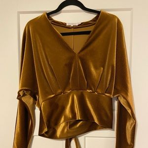 Good American top size 0, never worn